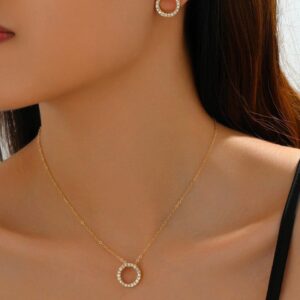Circle Pendant Necklace Set